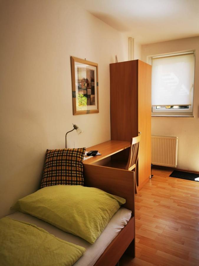 Hotel Goldene Krone Mistelbach Eksteriør billede